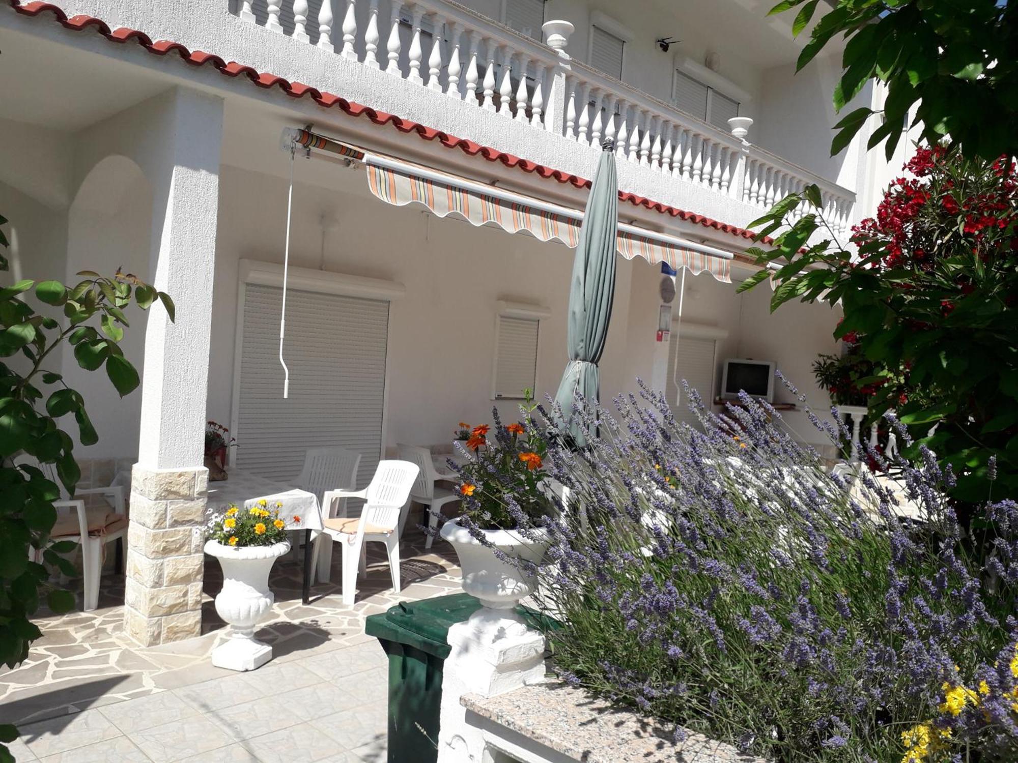 Lovely Meta Apartments Palit Bagian luar foto