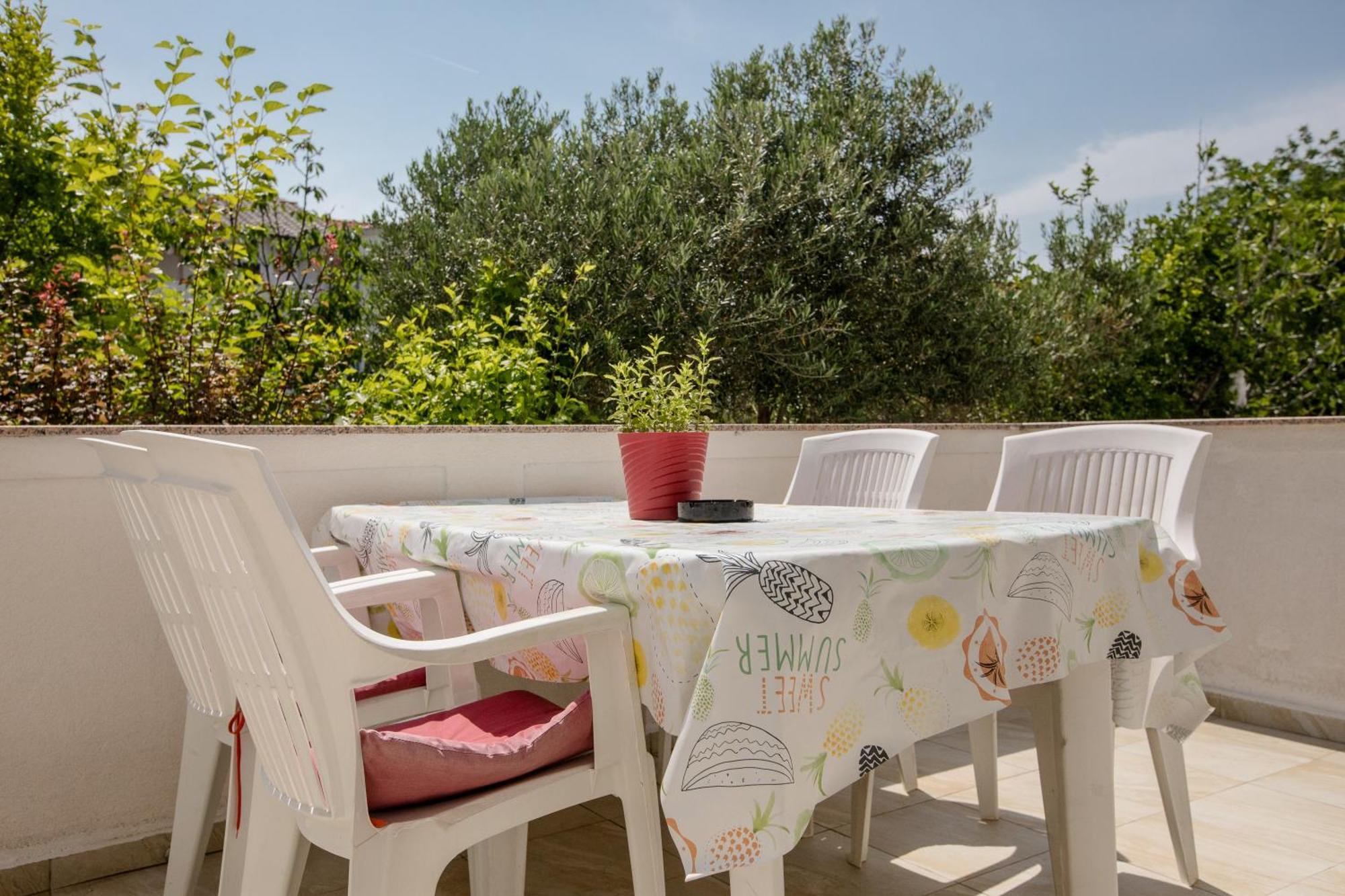 Lovely Meta Apartments Palit Bagian luar foto