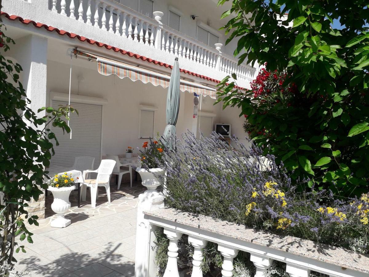 Lovely Meta Apartments Palit Bagian luar foto