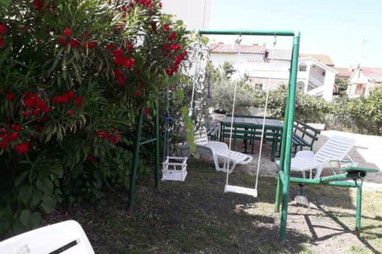 Lovely Meta Apartments Palit Bagian luar foto